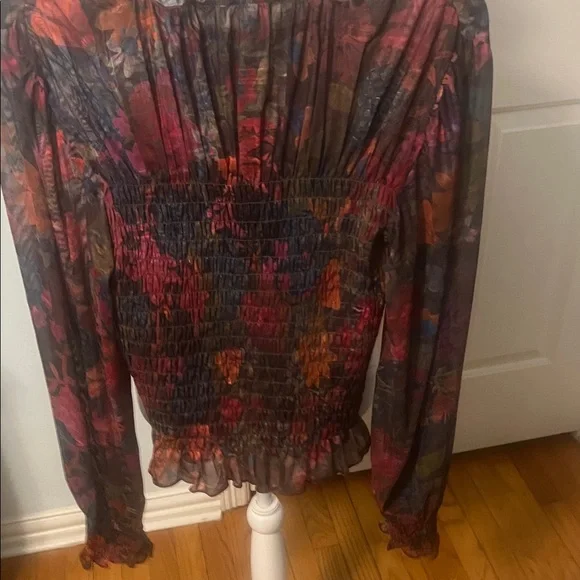 Natural Life Juliana Mesh
Smocked Top Women's Size M
Dark Floral Garden Boho - Picture 3 of 9